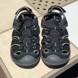 Keen Men’s Size 13 Adventure Shoes / Sandals / Water Shoes / Hiking Shoes